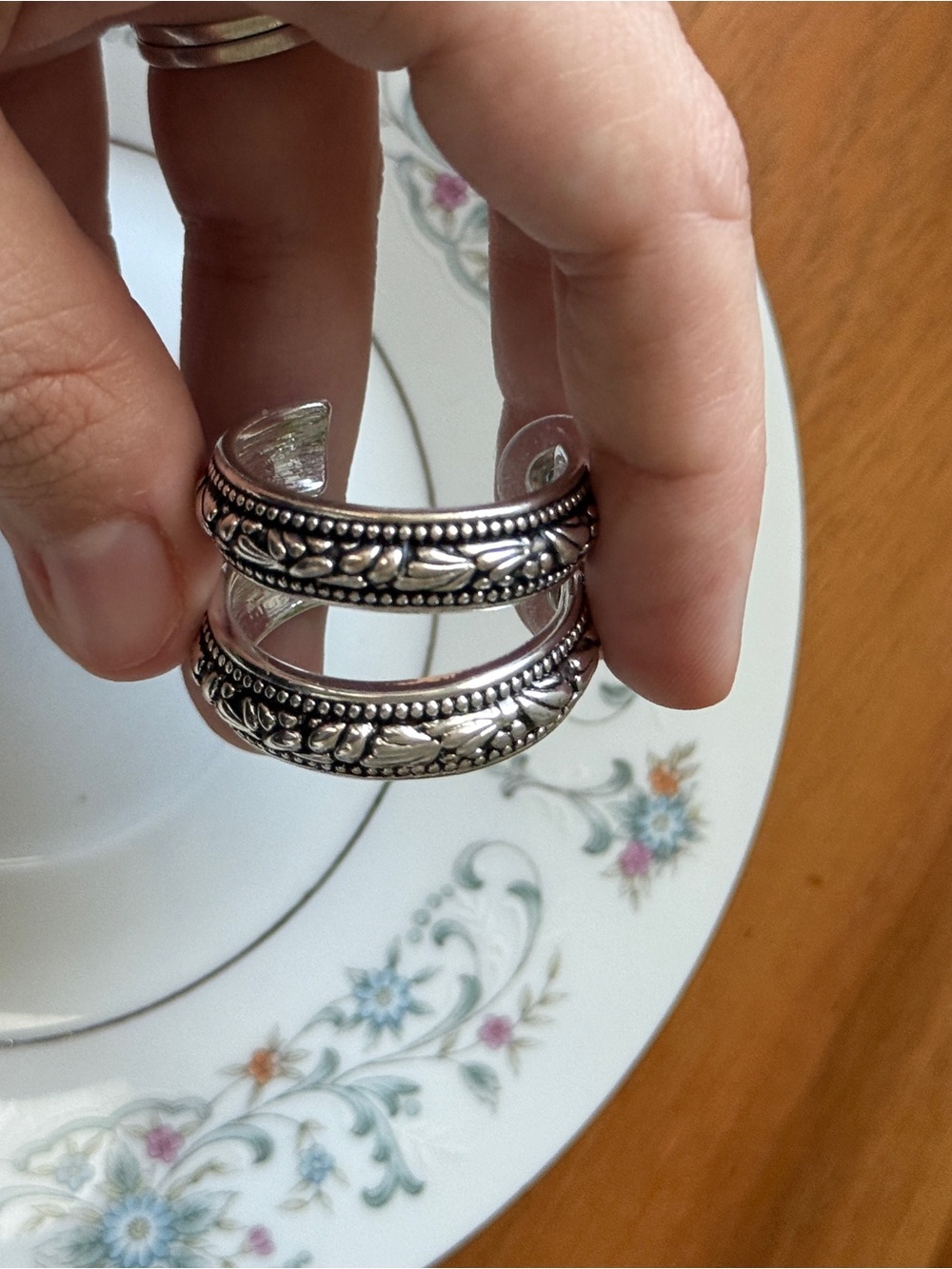 Silver-Tone Floral Leaf C hoop earrings Women Jewelry
